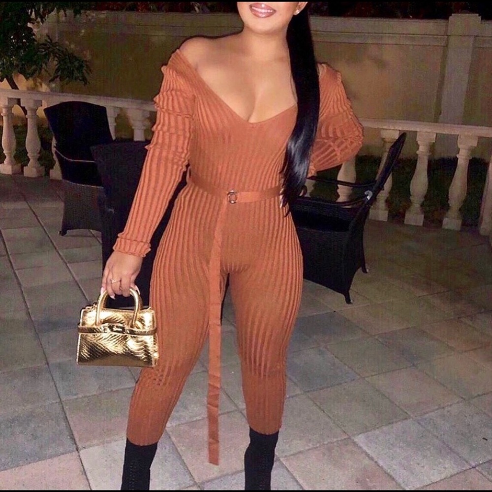 Brown long sleeve jumpsuit w/ belt